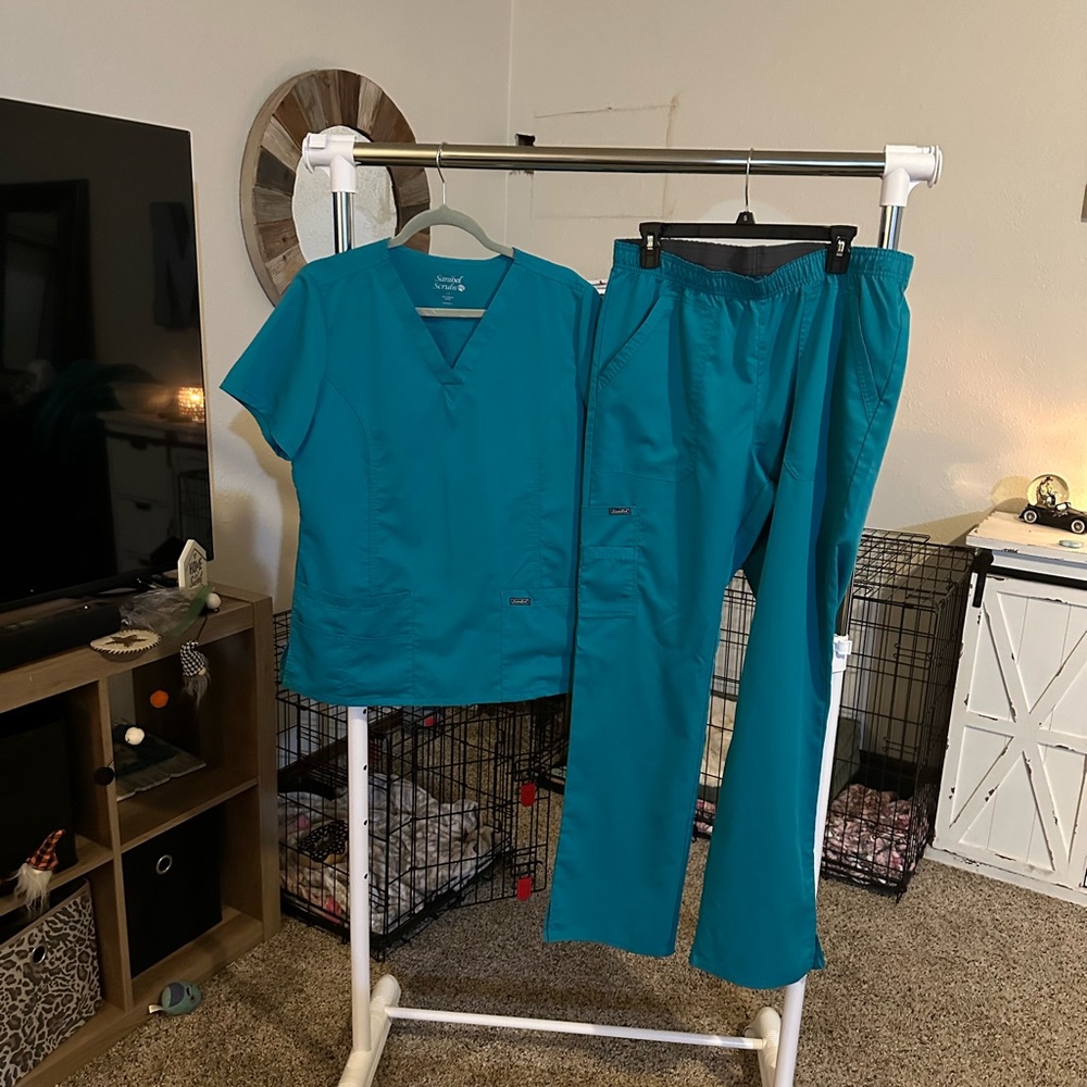 Cherokee Turquoise Scrub Top